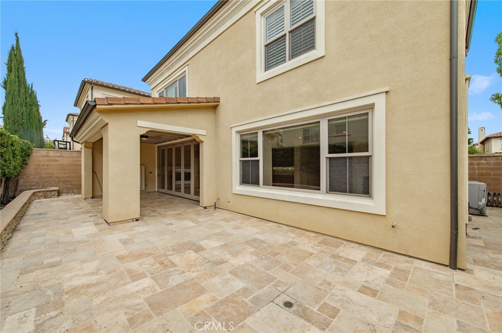 55 Hazelton Property Photo 24