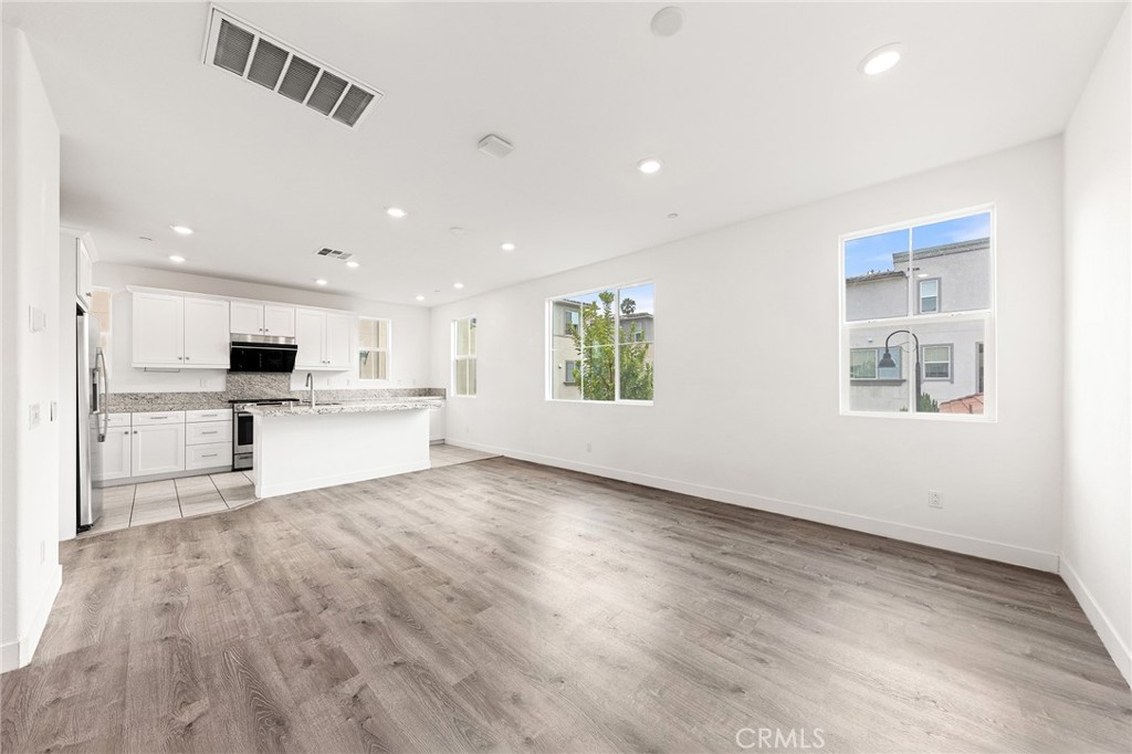 1601 St Simon Circle D Property Photo 12