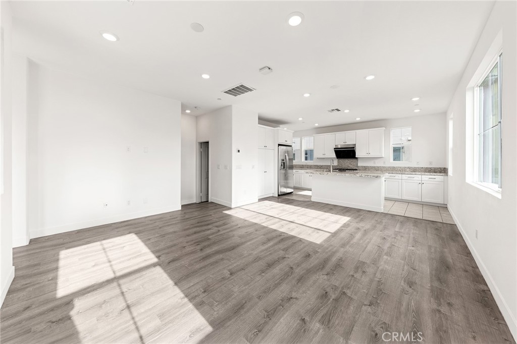 1601 St Simon Circle D Property Photo 14