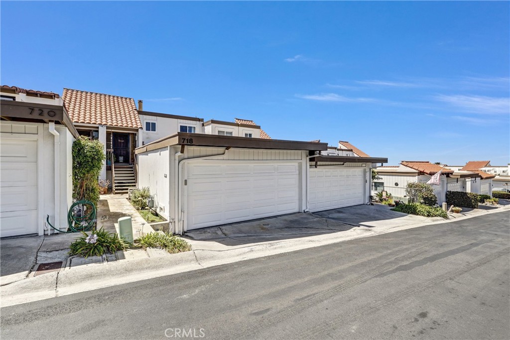 718 Calle Divino Property Photo 1