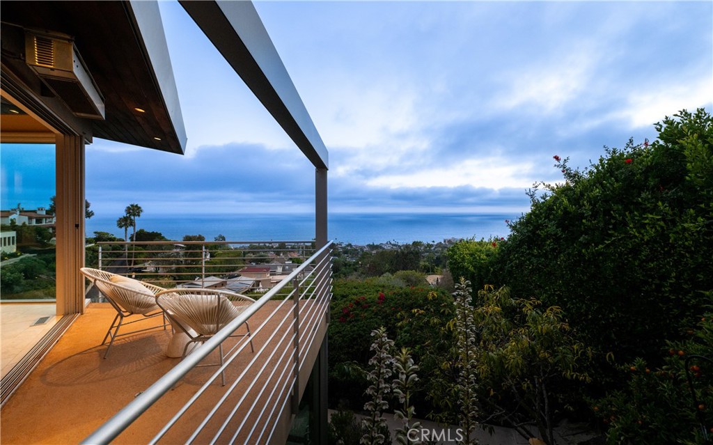 856 Diamond Street Property Photo 8
