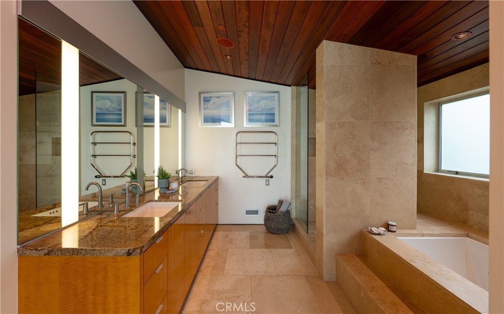 856 Diamond Street Property Photo 10