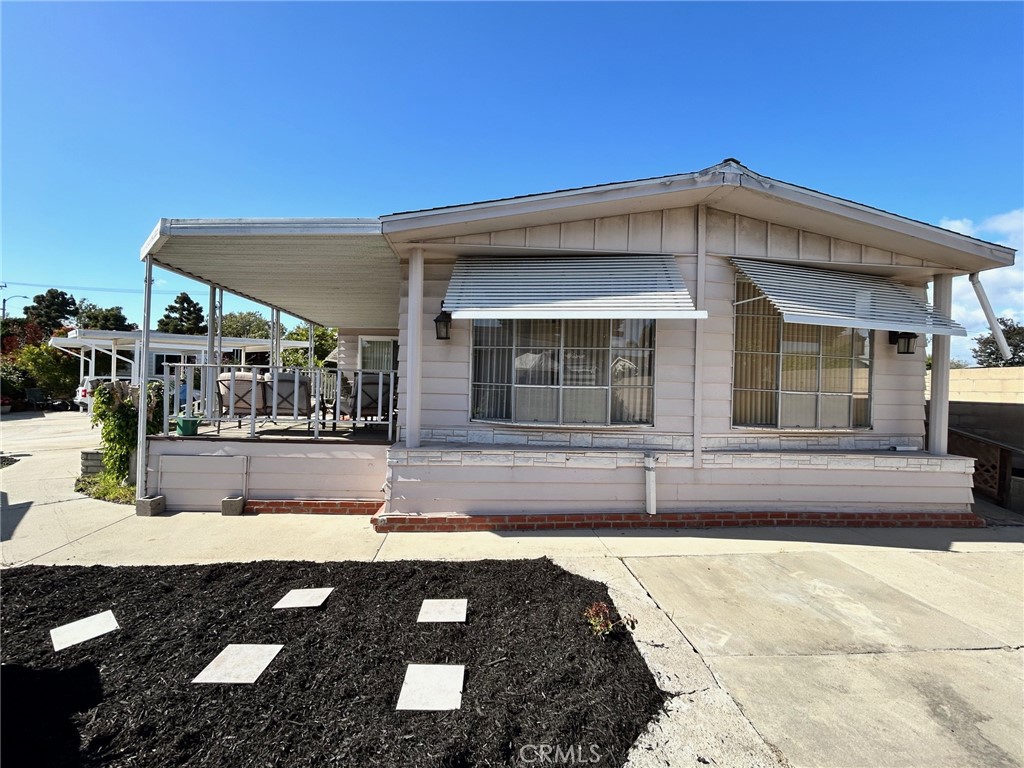 18601 Newland Street 90 Property Photo 3