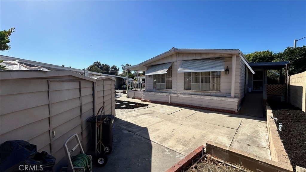 18601 Newland Street 90 Property Photo 4