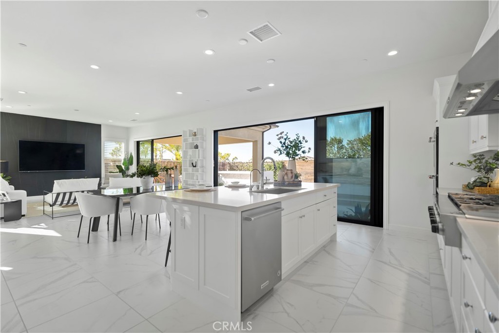 37 Caspian Property Photo 22