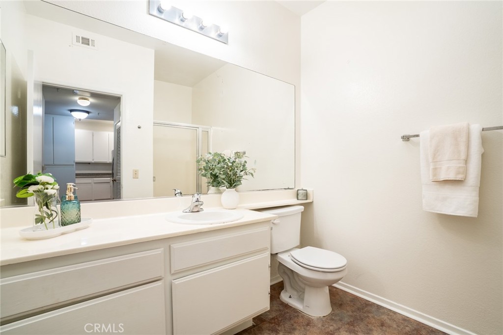 640 W 4th 315 Property Photo 18