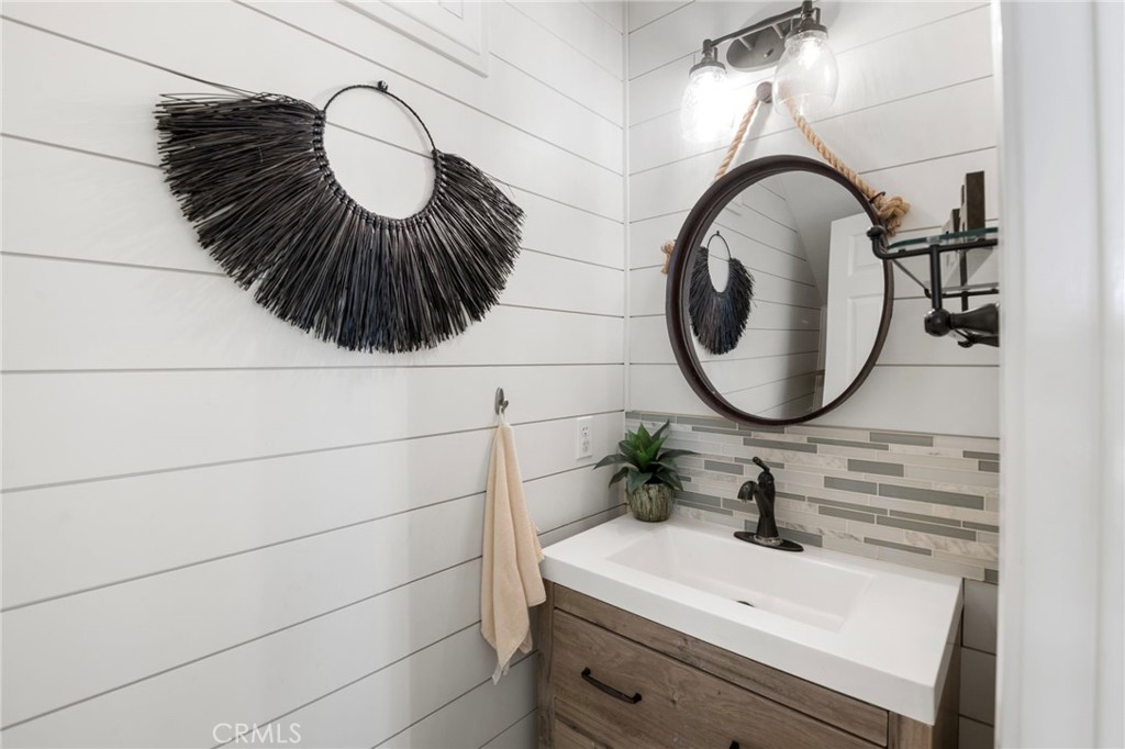 32 Sklar Property Photo 20