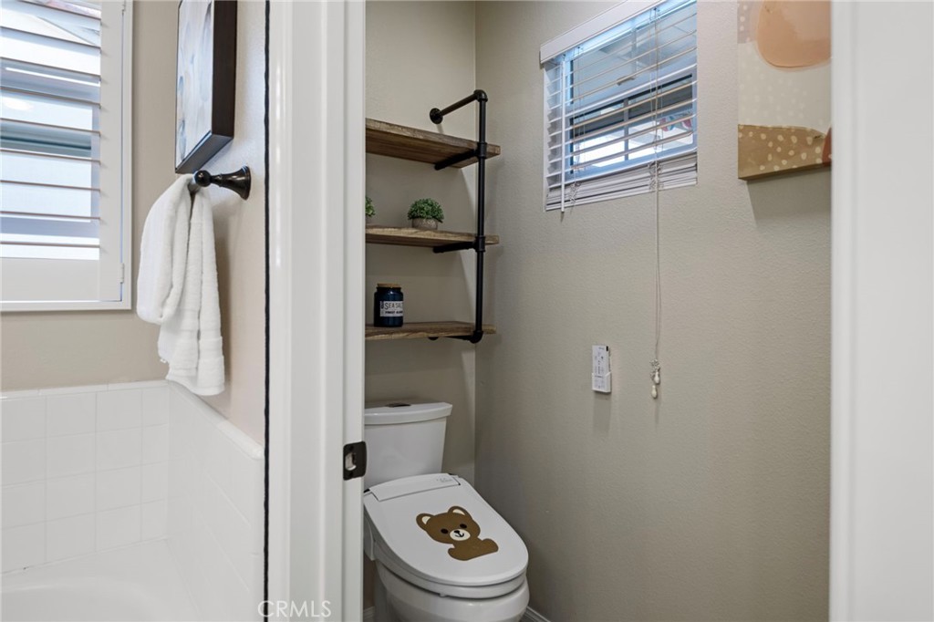 32 Sklar Property Photo 27