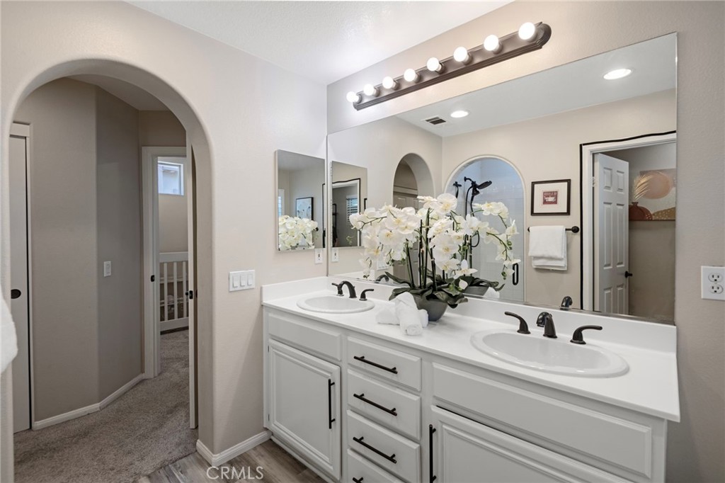 32 Sklar Property Photo 34