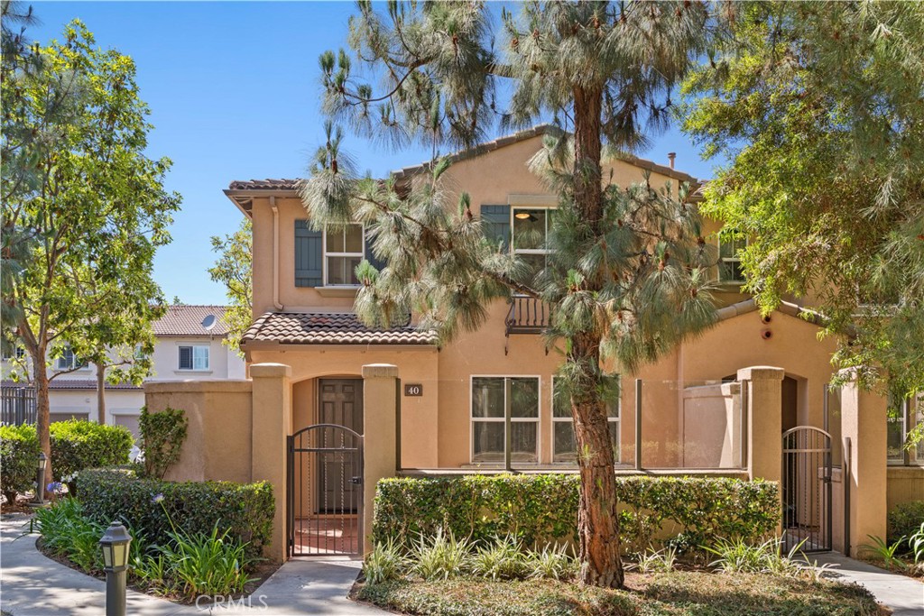 40 Trailing Vine Property Photo 1