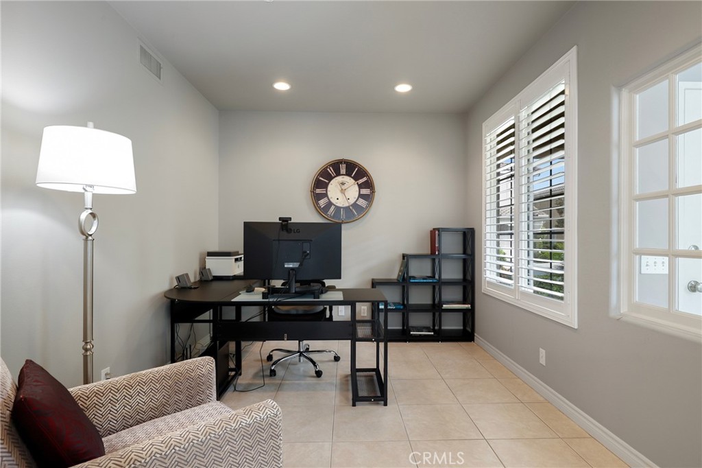 27541 Caesars Place Property Photo 14