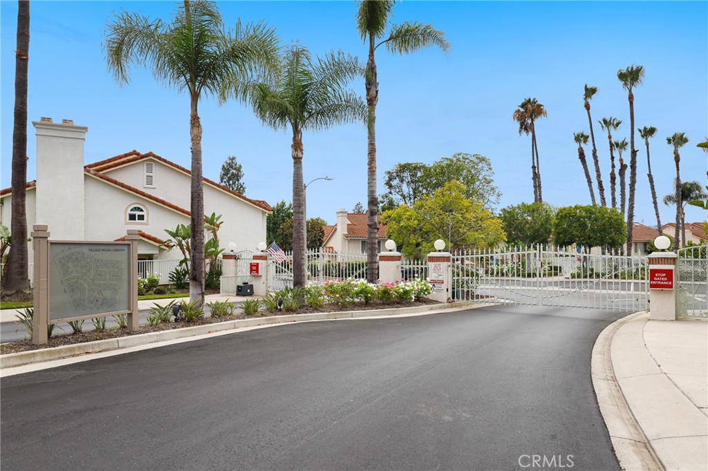 27541 Caesars Place Property Photo 41