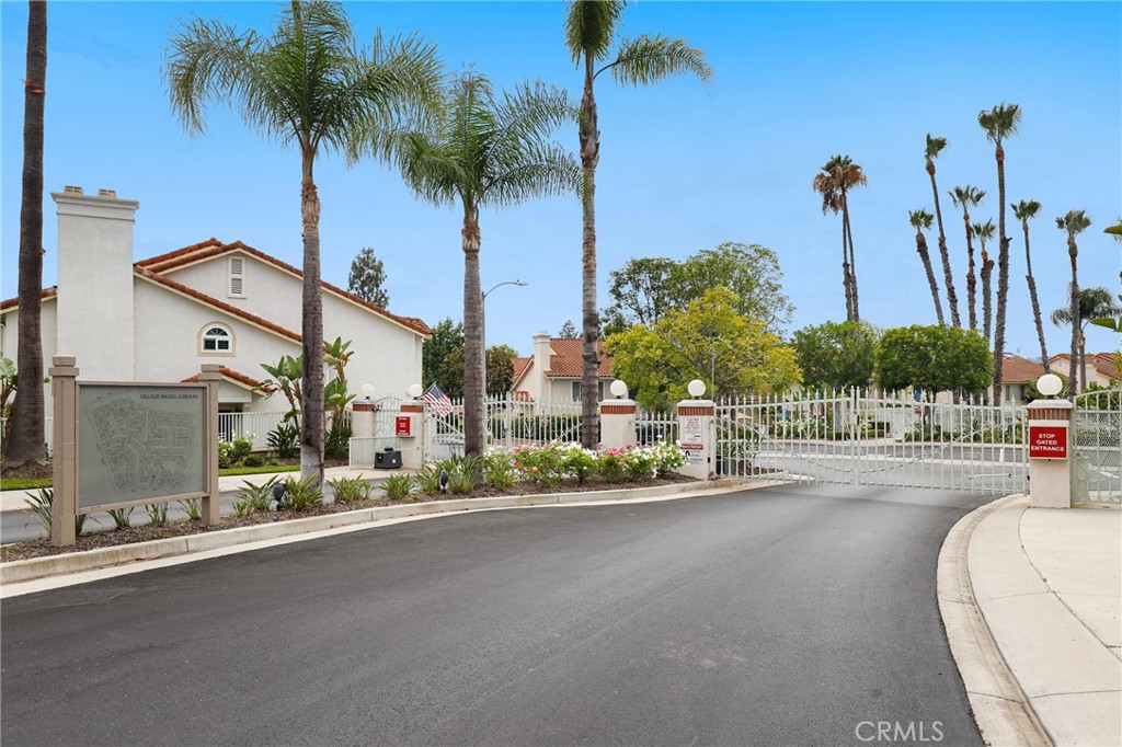 27541 Caesars Place Property Photo 41