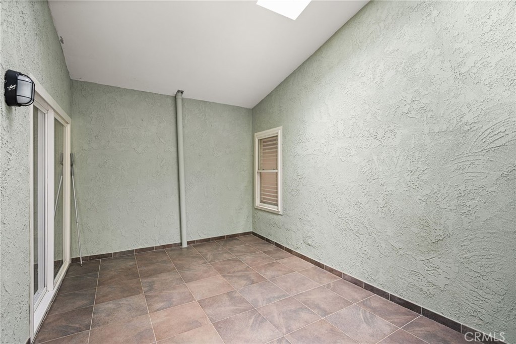 7 Atlanta Property Photo 11
