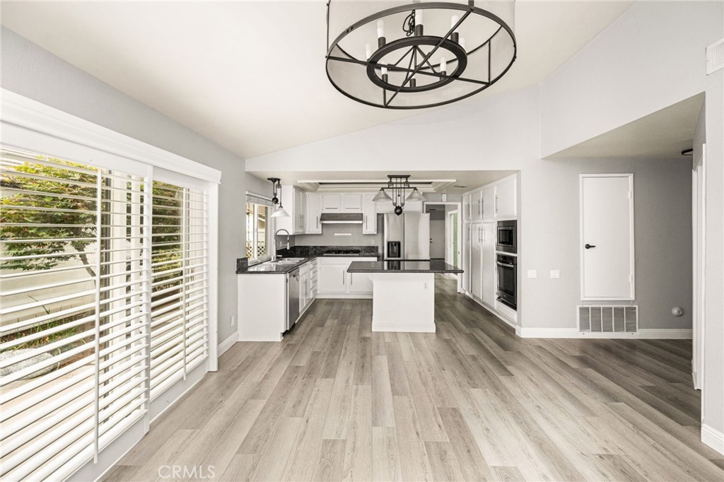 7 Atlanta Property Photo 17