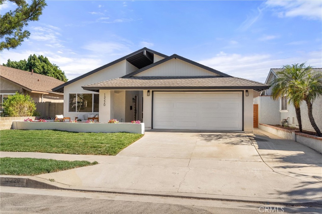 13220 Sutton Property Photo 2