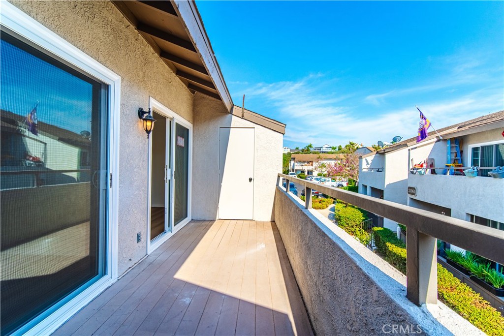 21951 Rimhurst Drive 202 Property Photo 37