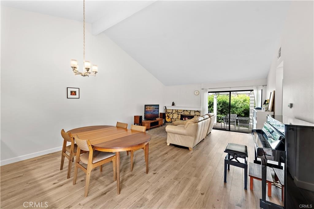 36 Lone Pne 39 Property Photo 4