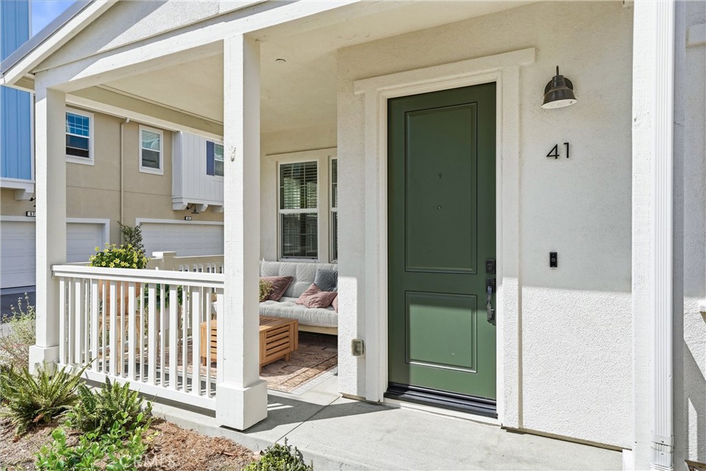 41 Patria Property Photo 2