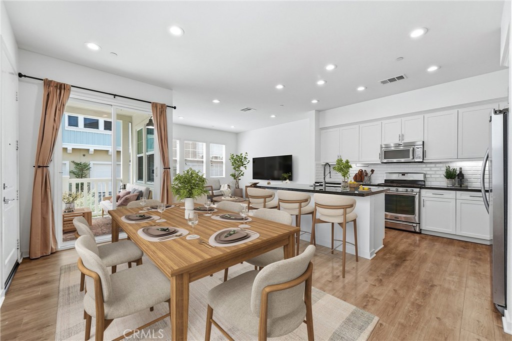 41 Patria Property Photo 4