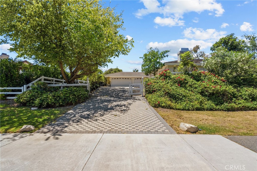 28701 Highridge Road Property Photo 6