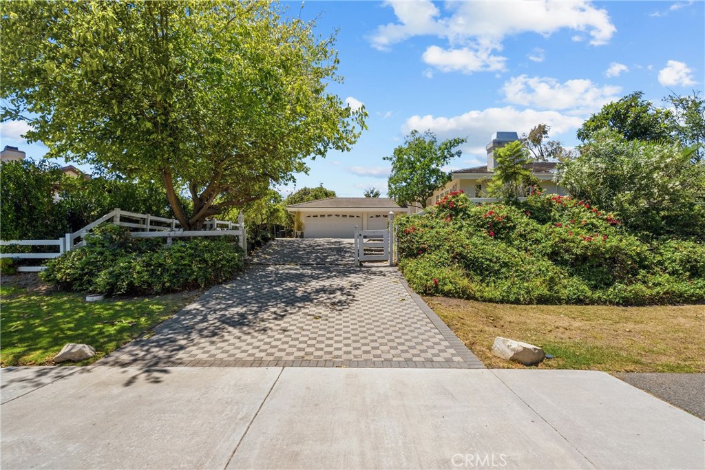 28701 Highridge Road Property Photo 6