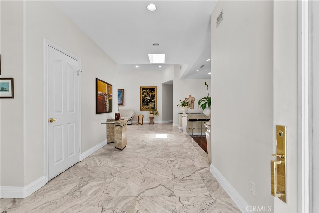 28701 Highridge Road Property Photo 9