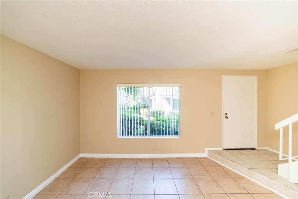 24 Elderglen Property Photo 4