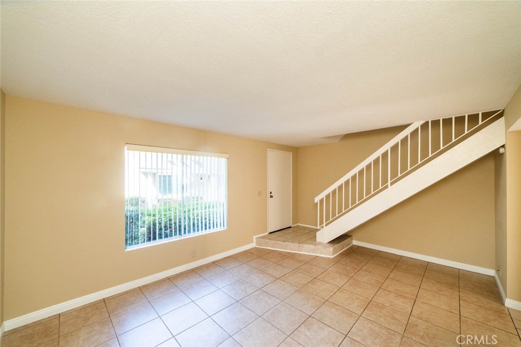 24 Elderglen Property Photo 5