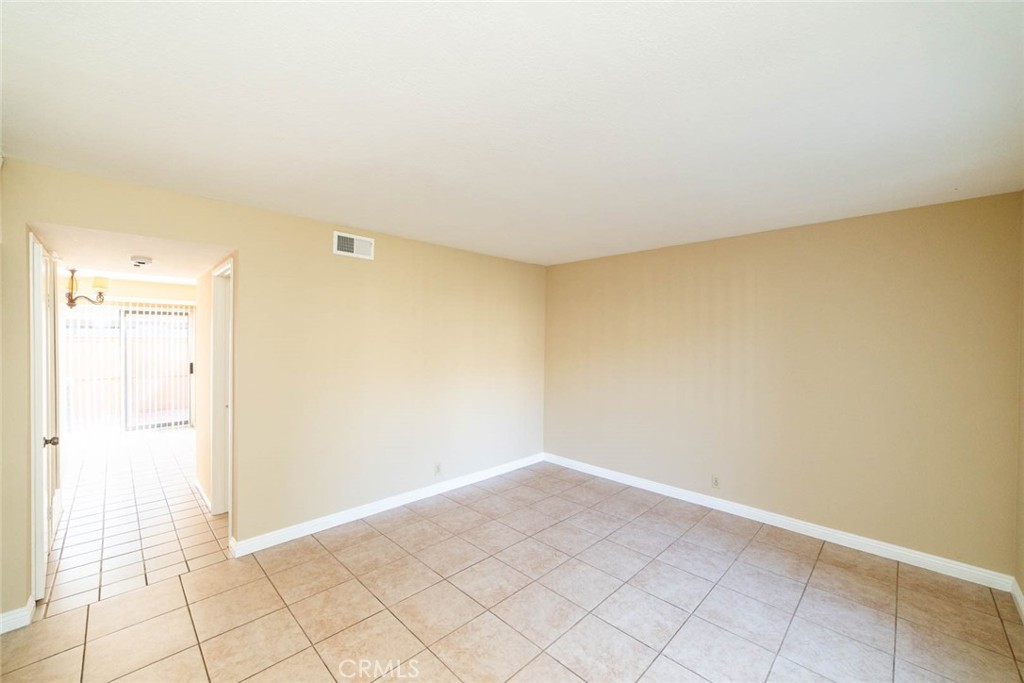 24 Elderglen Property Photo 7