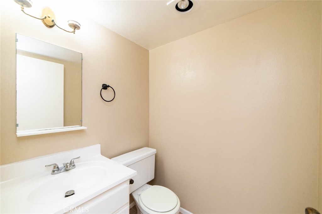 24 Elderglen Property Photo 9