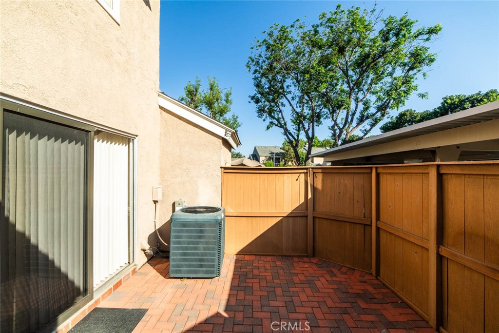 24 Elderglen Property Photo 36