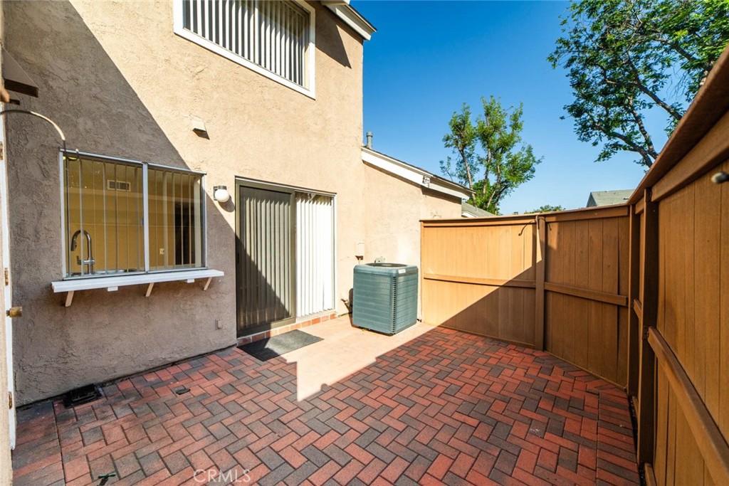 24 Elderglen Property Photo 38
