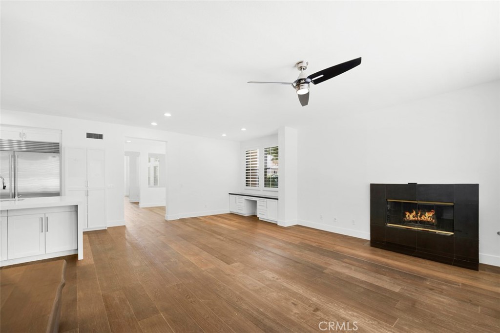 19 Garnet Property Photo 10