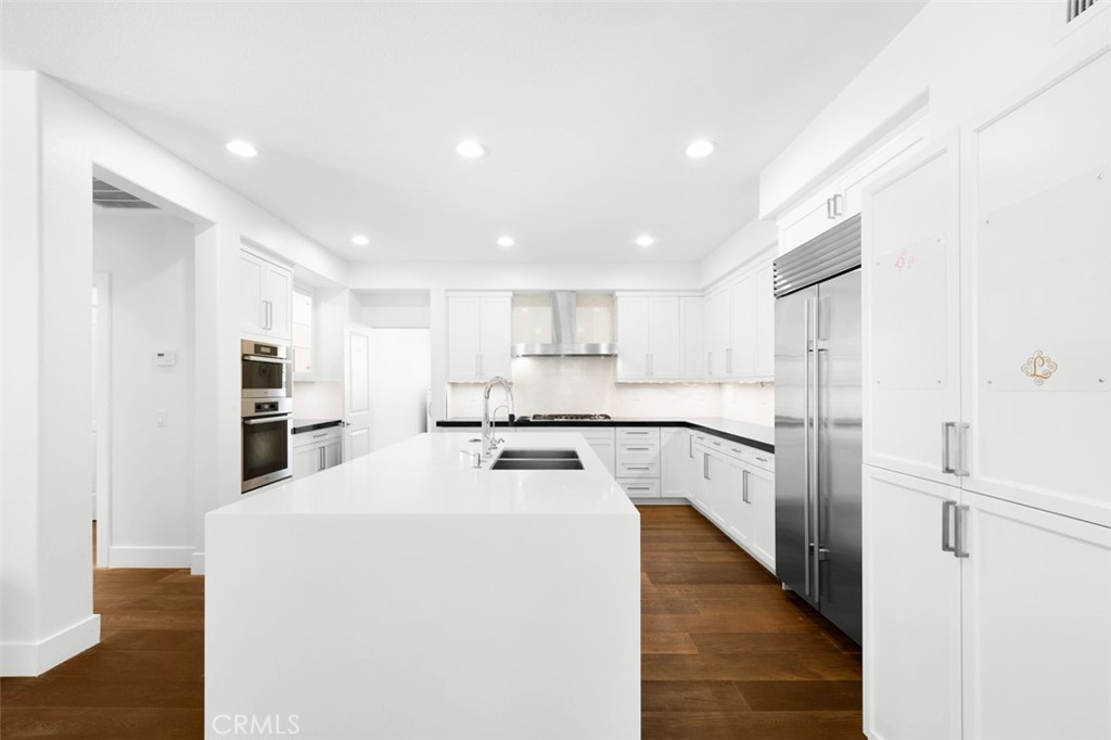 19 Garnet Property Photo 12