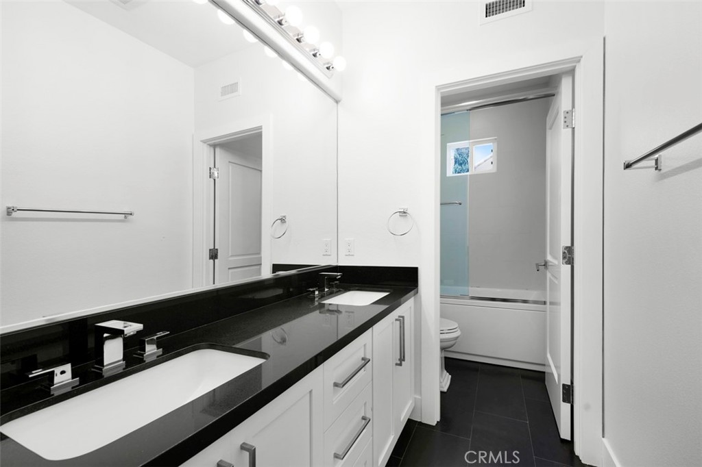 19 Garnet Property Photo 20