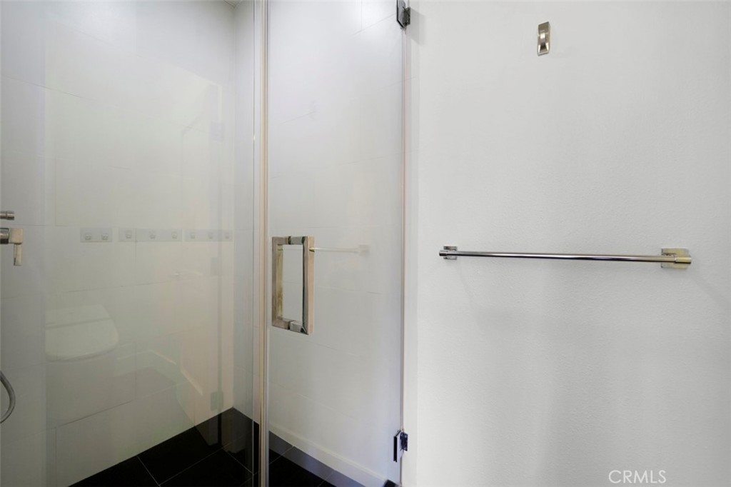 19 Garnet Property Photo 22