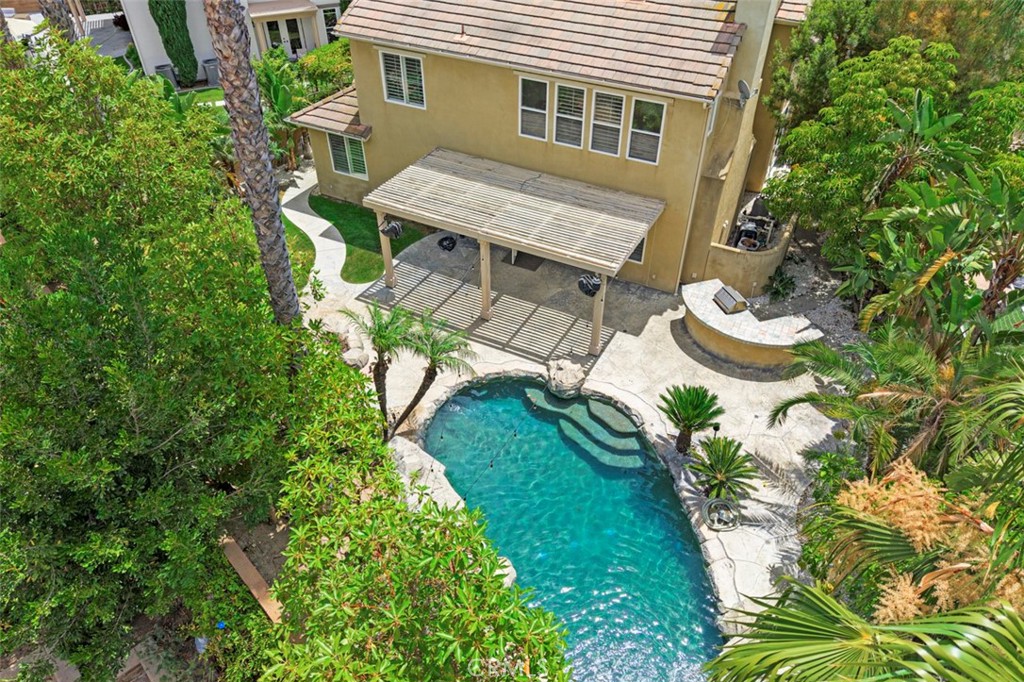 19 Garnet Property Photo 26
