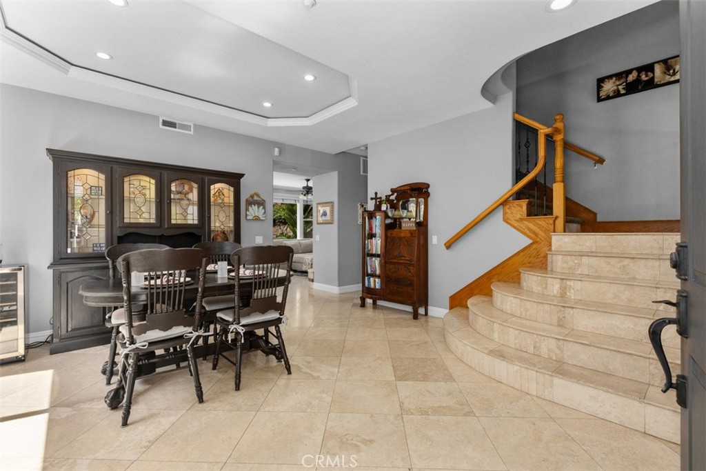 35 Edmonton Way Property Photo 5