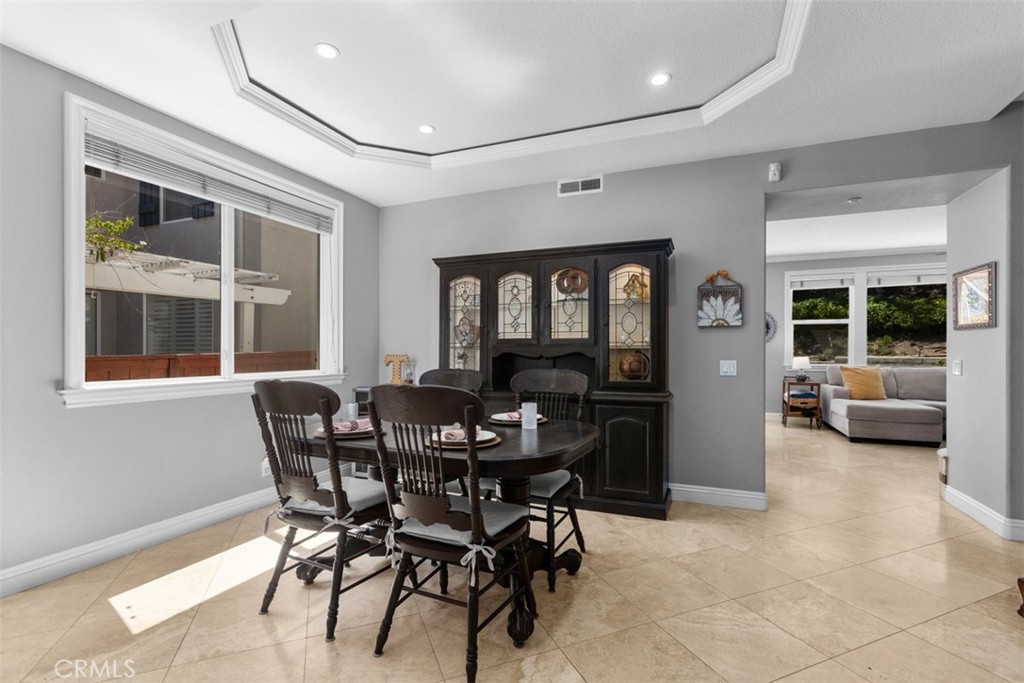 35 Edmonton Way Property Photo 6
