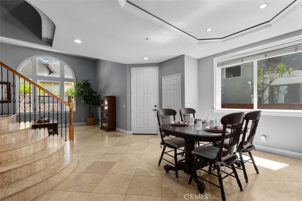 35 Edmonton Way Property Photo 7
