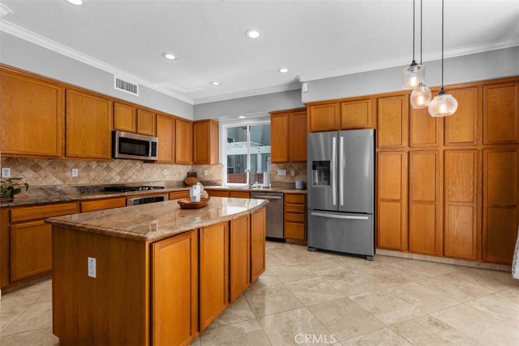 35 Edmonton Way Property Photo 15