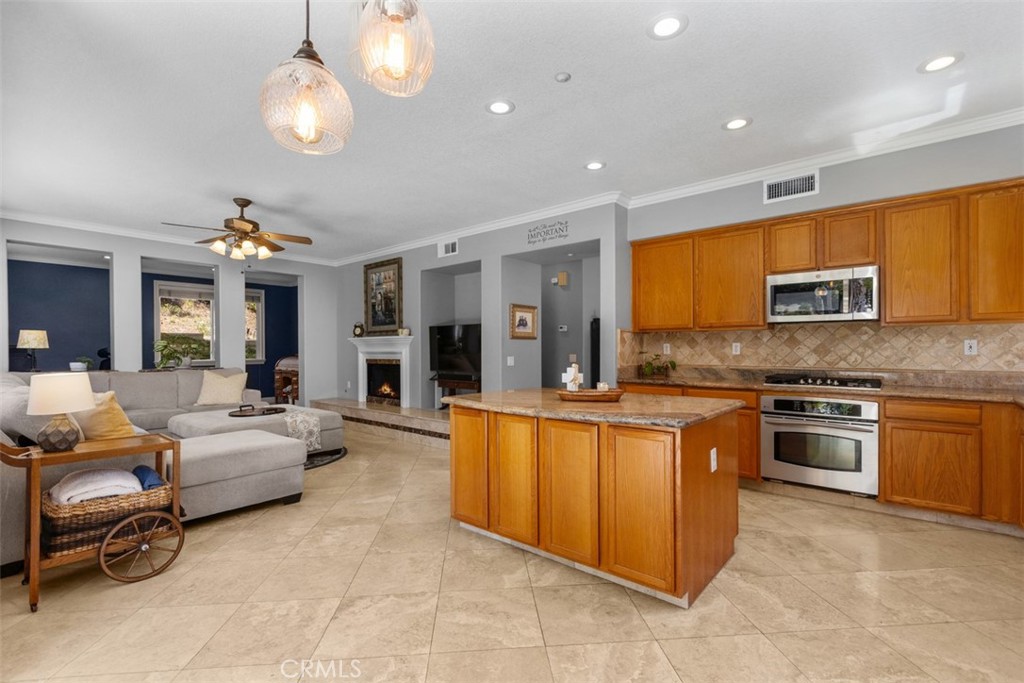 35 Edmonton Way Property Photo 17