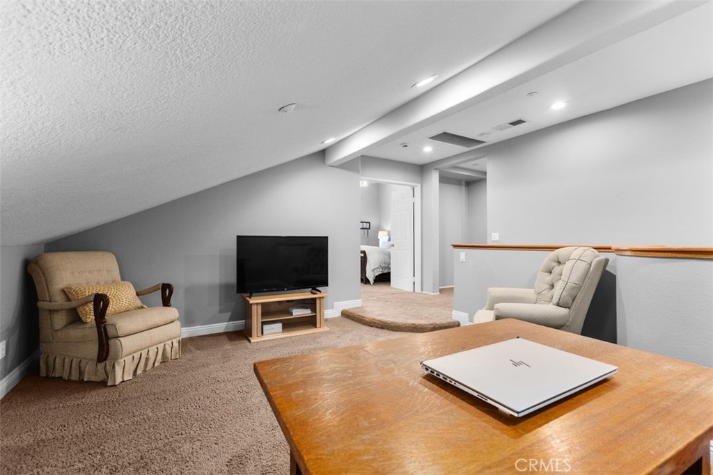 35 Edmonton Way Property Photo 23