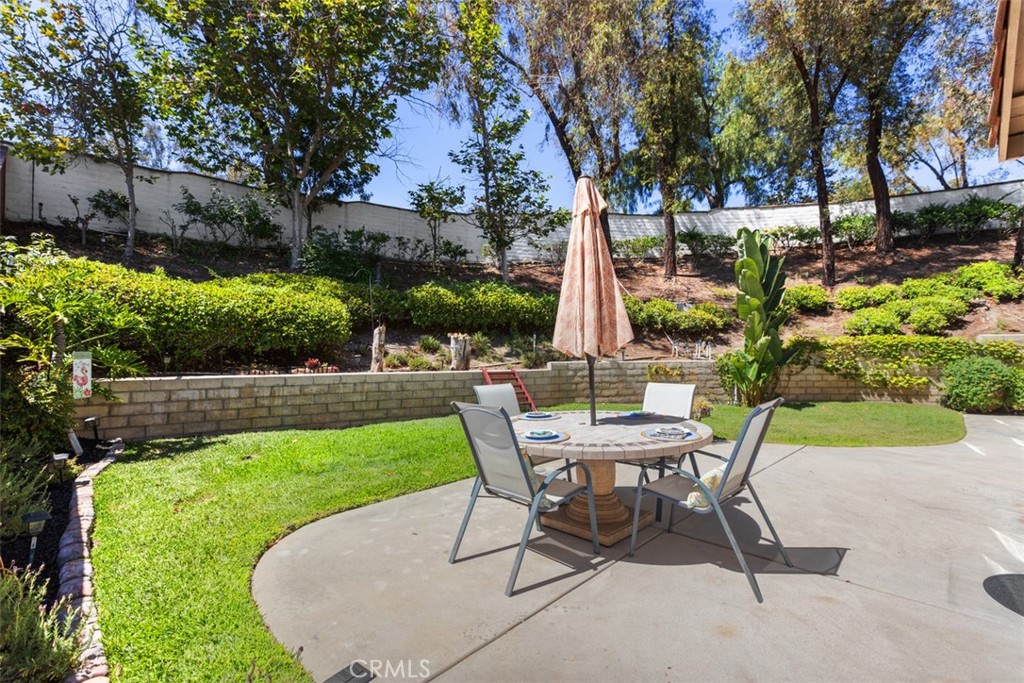 35 Edmonton Way Property Photo 34