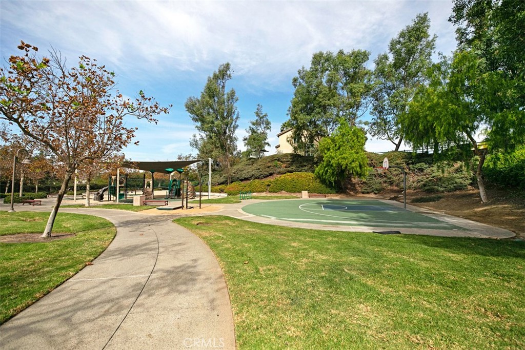 35 Edmonton Way Property Photo 42
