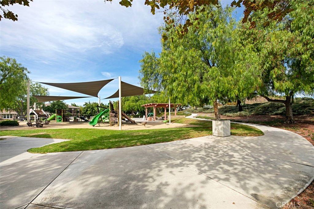 35 Edmonton Way Property Photo 45