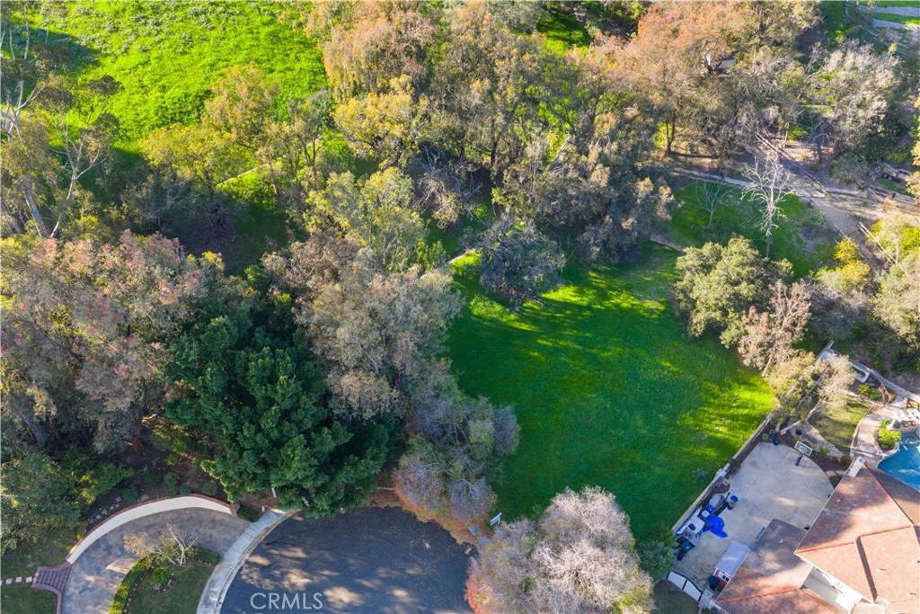 27281 Viewpoint Property Photo 17