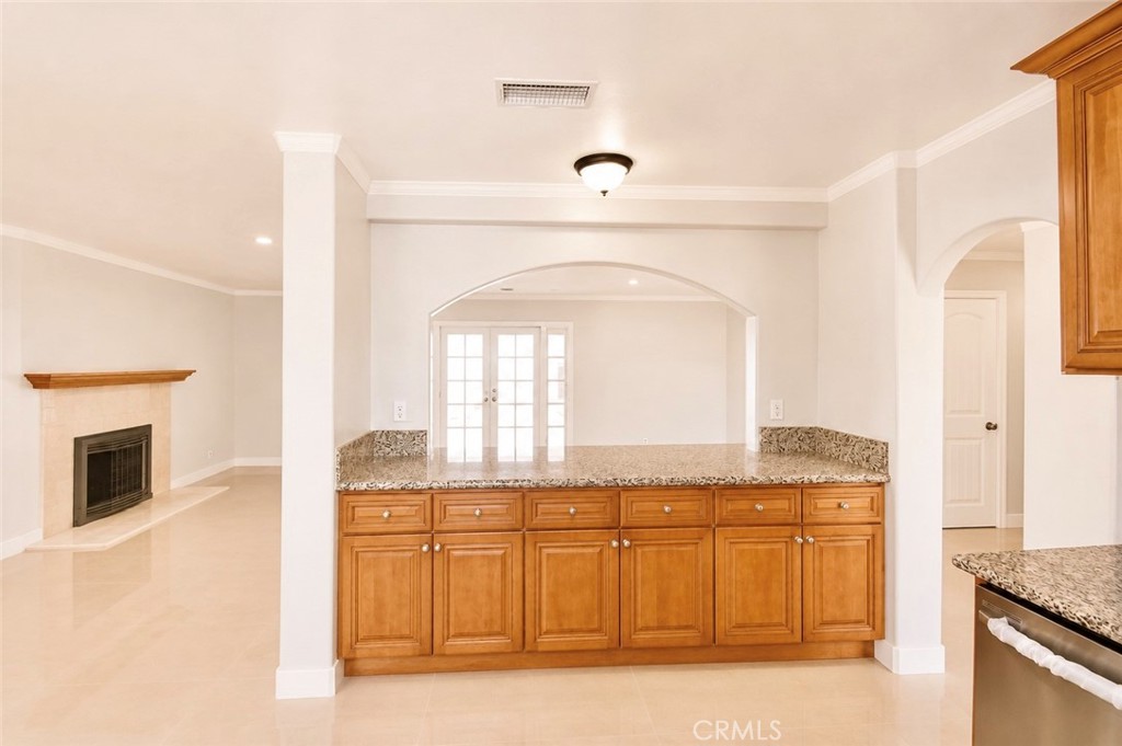 9440 Mcfadden Property Photo 9