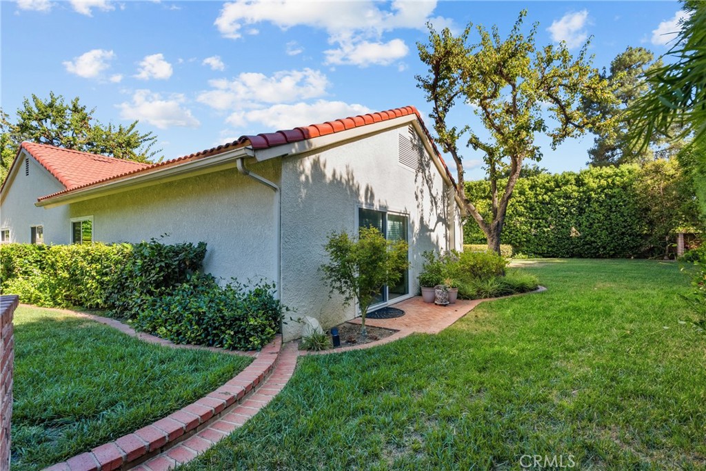 10411 Oso Avenue Property Photo 49